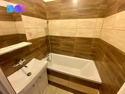 Koupelna; dlažba, po rekonstrukci, přirozené světlo, moderní styl