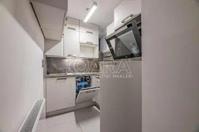 Küche; küchengeräte, renoviert, fliesenboden, tageslicht, moderner stil