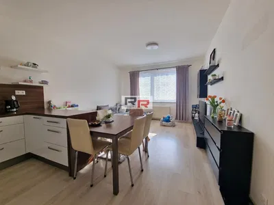 Oturma odası; doğal ışık, modern stil
