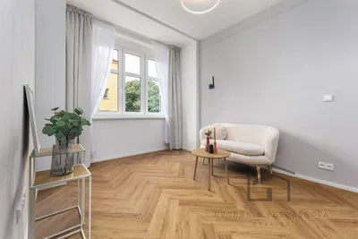 Wohnzimmer; blick, holzboden, tageslicht, moderner stil