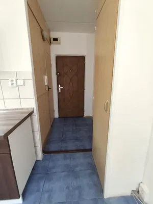 Garderobe; fliesenboden