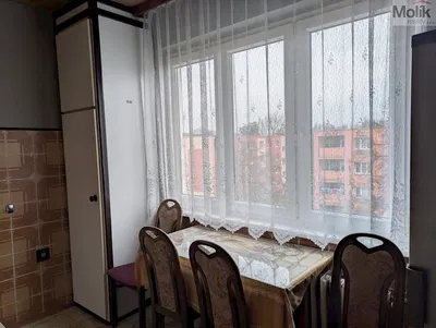 Kuchyně; dlažba, výhled