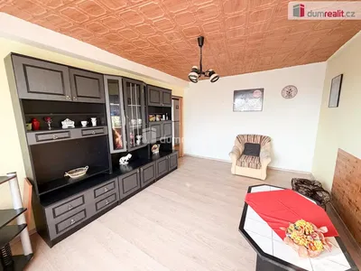 Oturma odası; modern stil, ahşap zemin