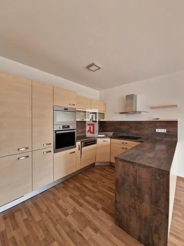 Cocina; electrodomésticos, renovado, luz natural, estilo moderno