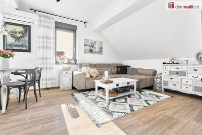 Salon; lumière naturelle, style moderne, parquet