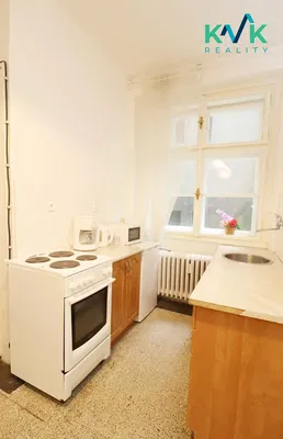 Cucina; elettrodomestici, luce naturale