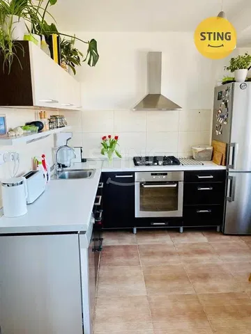 Cucina; elettrodomestici, luce naturale