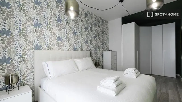 Schlafzimmer; moderner stil, holzboden, tageslicht