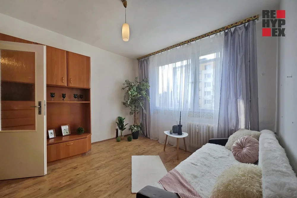 Chambre; parquet, lumière naturelle, style moderne