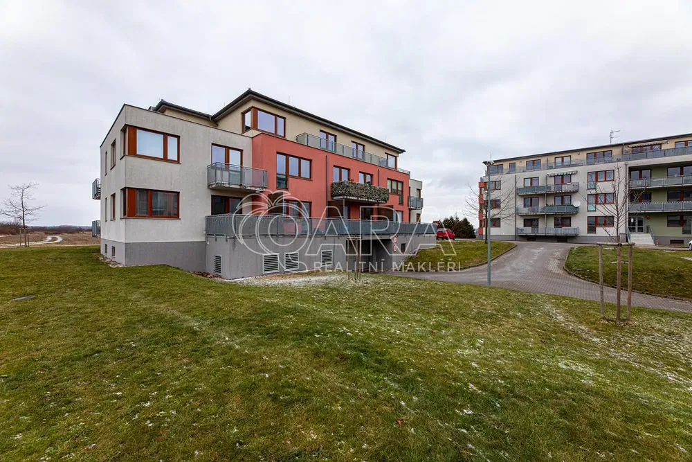 Haus und umgebung; blick