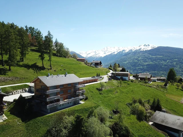 Maison et environs; vue