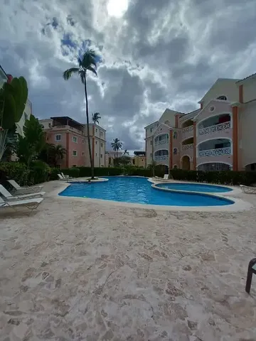 Kuća i okolina; pogled