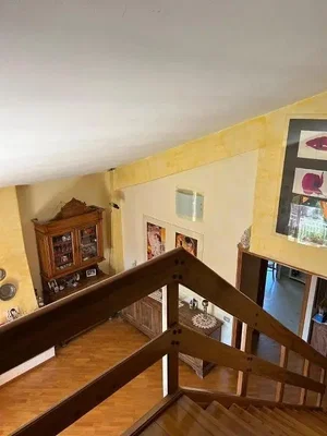 Haus und umgebung; holzboden, tageslicht