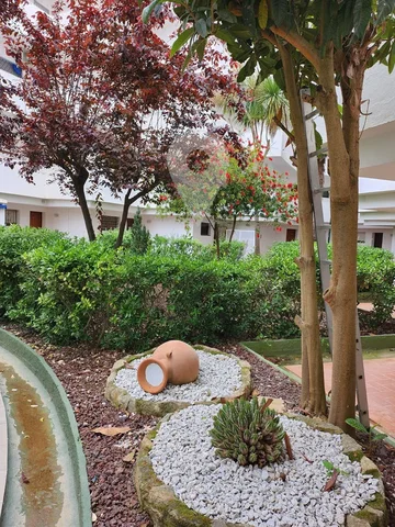 Кућа и околина; природно светло