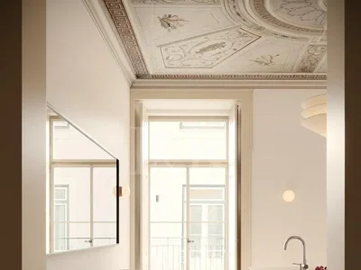 Banyo; doğal ışık, yüksek tavan