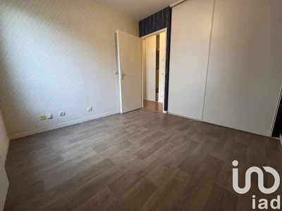 Chambre; parquet, lumière naturelle