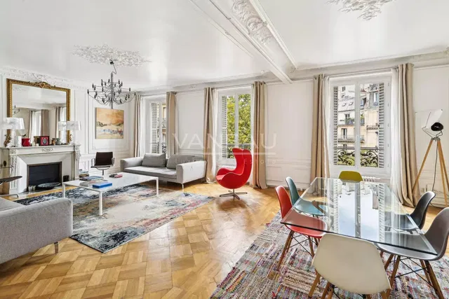 Wohnzimmer; blick, tageslicht, moderner stil, holzboden