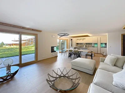 Wohnzimmer; blick, tageslicht, moderner stil