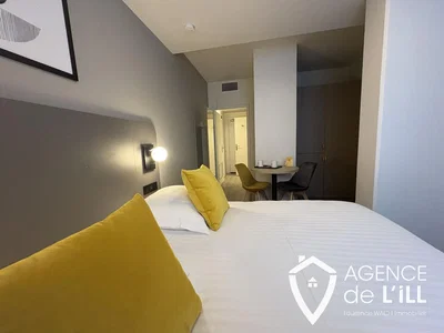 Yatak odası; modern stil, doğal ışık, tadilatlı