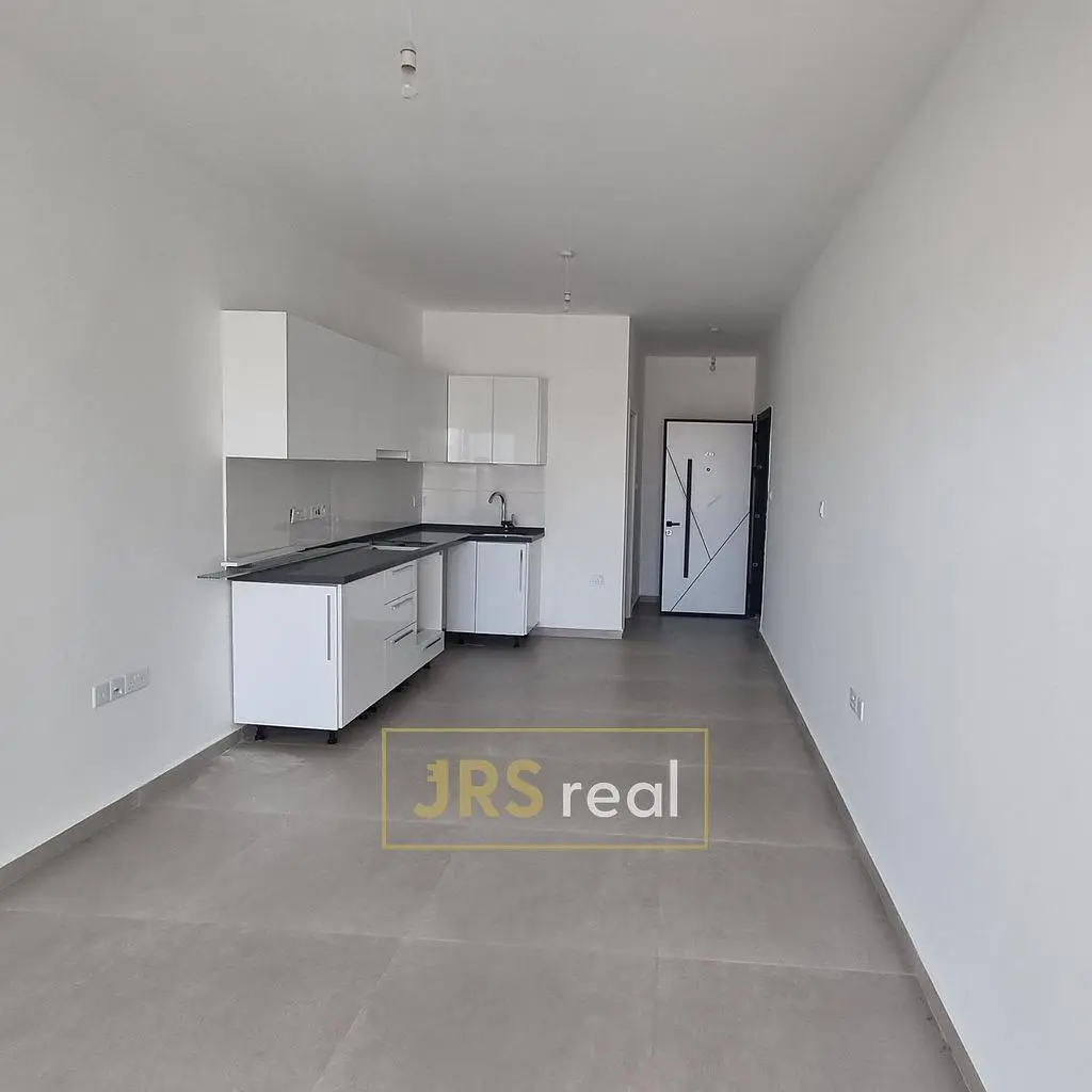 Küche; fliesenboden, renoviert