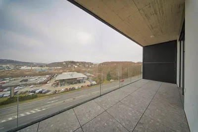 Balcone; vista, pavimento in piastrelle