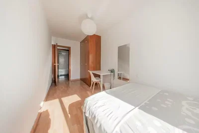 Schlafzimmer; tageslicht, moderner stil