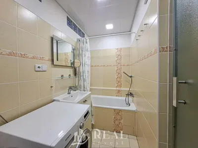 Koupelna; dlažba, po rekonstrukci, přirozené světlo, moderní styl