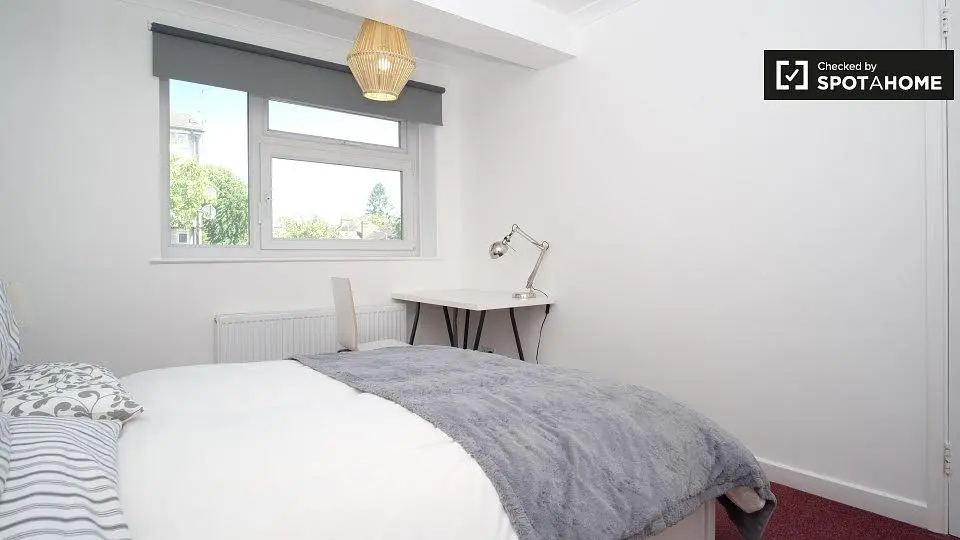 Chambre; lumière naturelle, style moderne