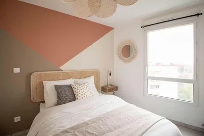 Yatak odası; doğal ışık, modern stil
