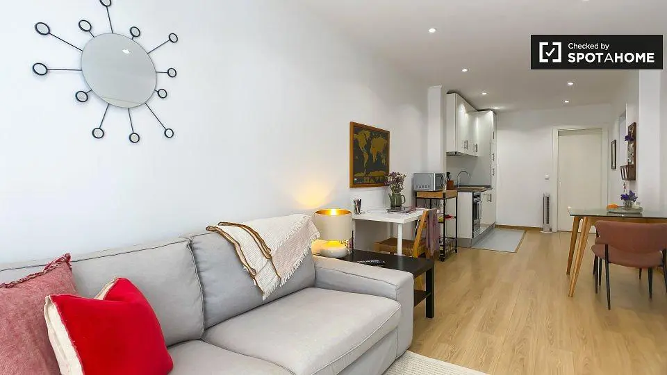 Wohnzimmer; tageslicht, moderner stil