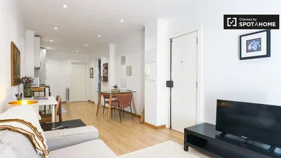 Wohnzimmer; tageslicht, moderner stil