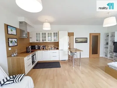 Küche; küchengeräte, tageslicht, moderner stil, holzboden