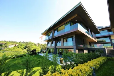 Kuća i okolina; pogled