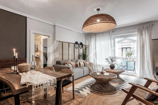 Soggiorno; luce naturale, stile moderno