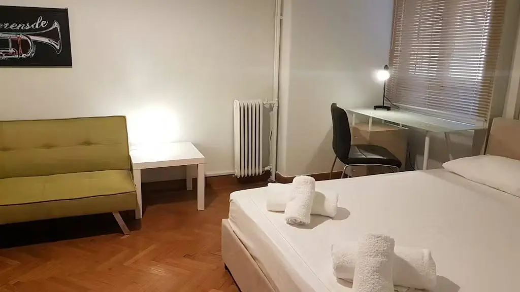 Chambre; parquet, lumière naturelle