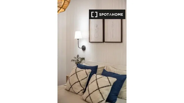 Dormitorio; estilo moderno, luz natural
