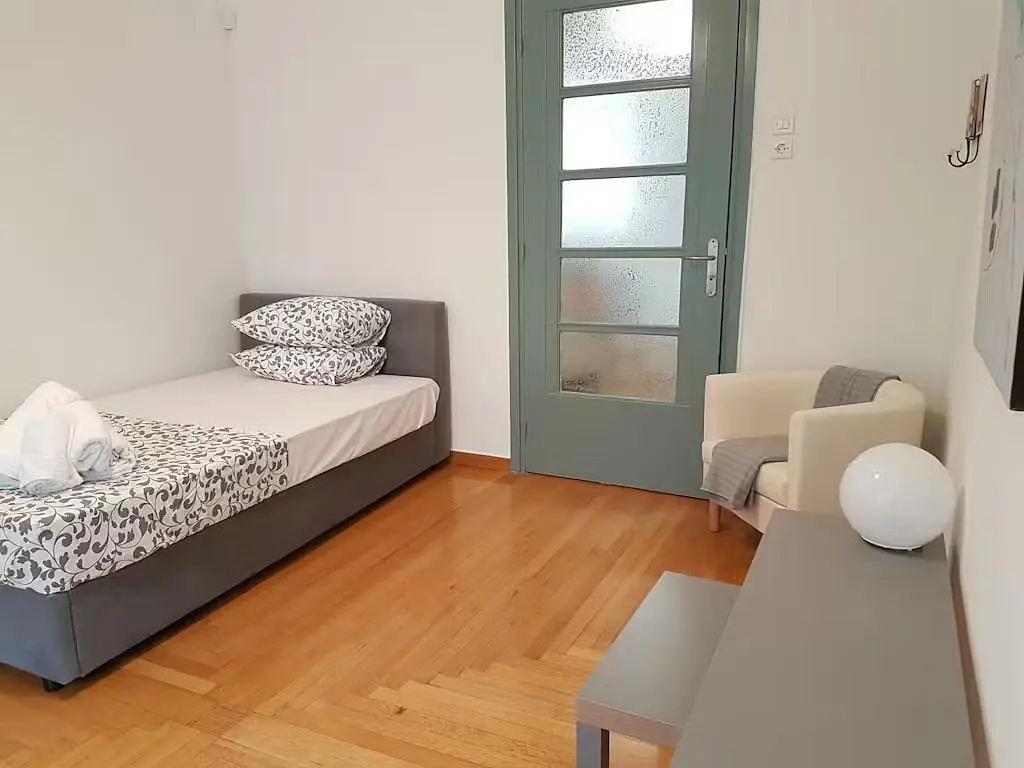 Chambre; parquet, lumière naturelle