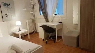 Ložnice; přirozené světlo, dřevěná podlaha