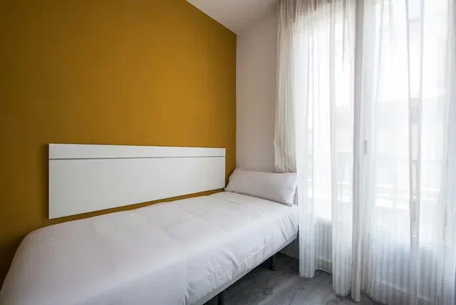 Dormitorio; luz natural