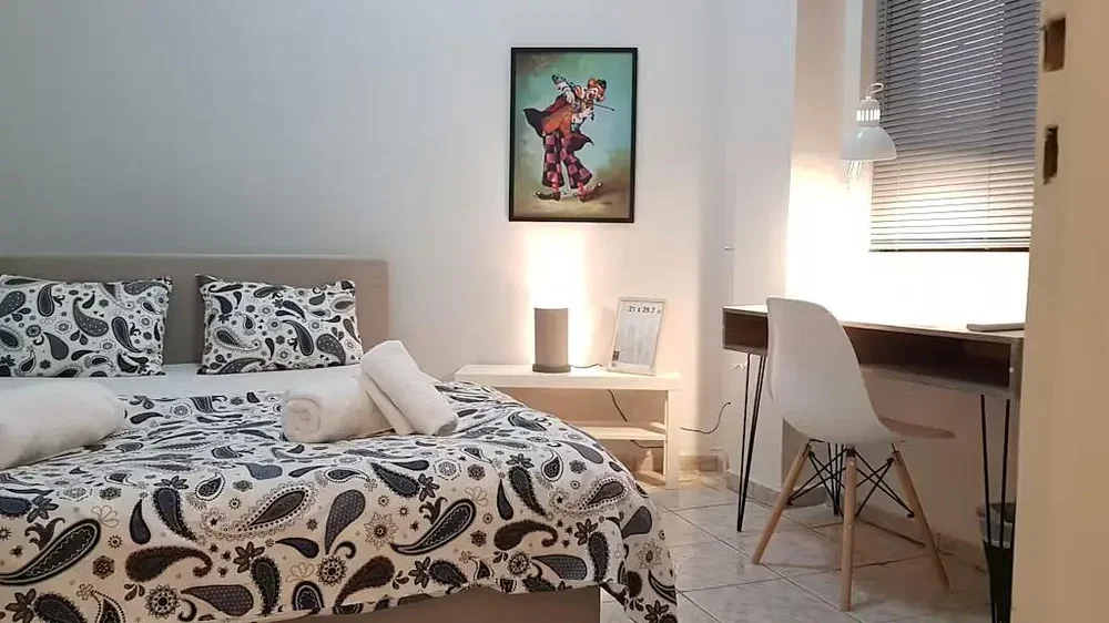 Camera da letto; luce naturale, stile moderno