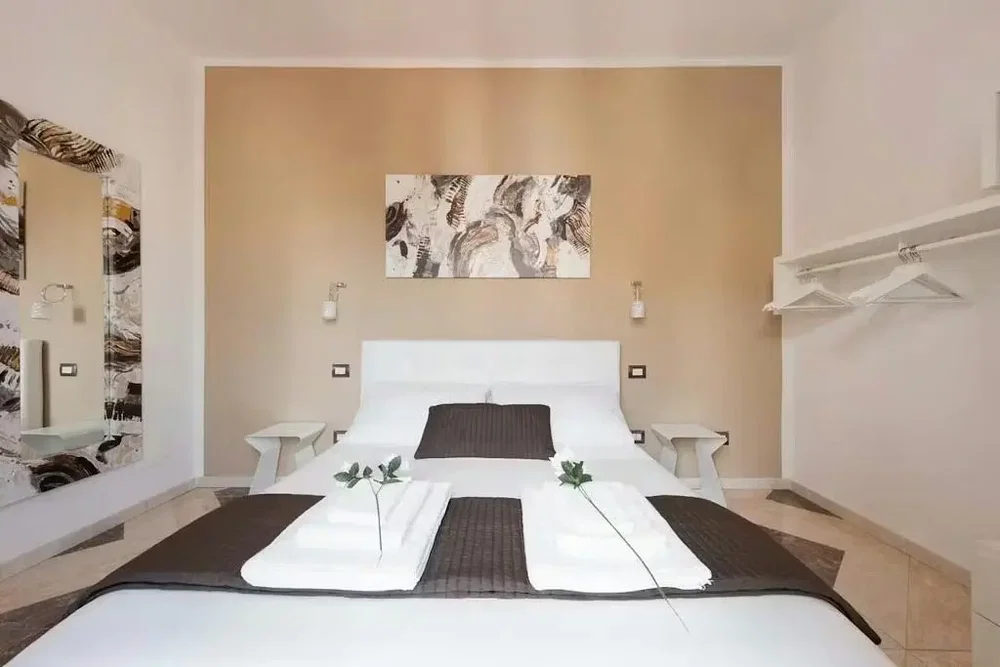 Yatak odası; doğal ışık, modern stil