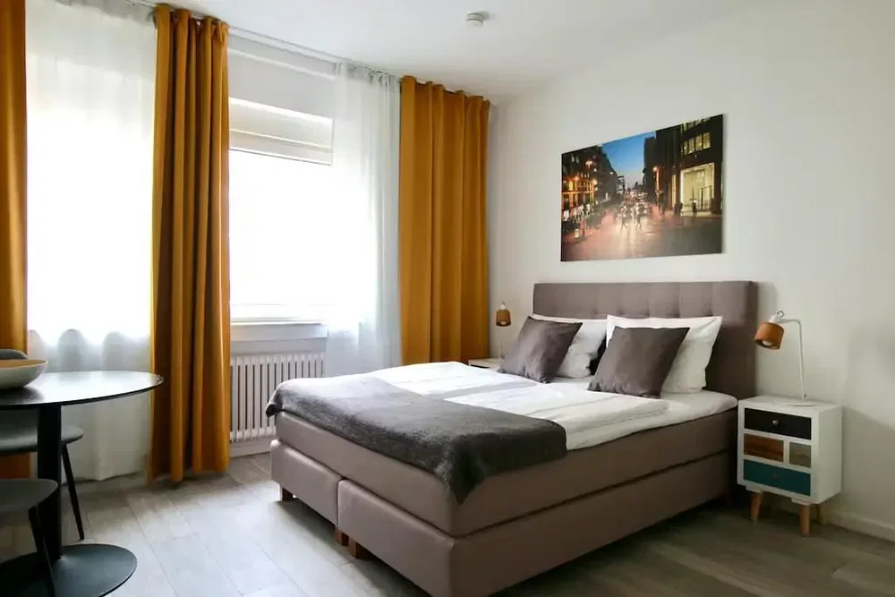 Camera da letto; luce naturale, stile moderno
