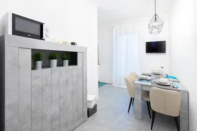 Mutfak; mutfak aletleri, modern stil, doğal ışık