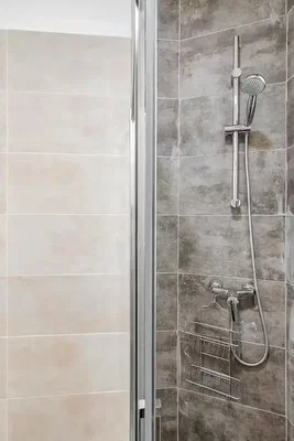 Купатило; плочице, природно светло, реновиран