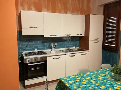 Küche; küchengeräte, tageslicht