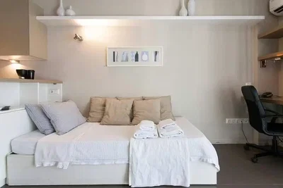 Chambre; style moderne, lumière naturelle