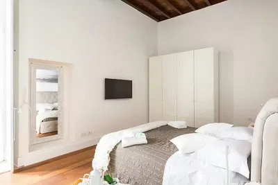 Yatak odası; doğal ışık, modern stil