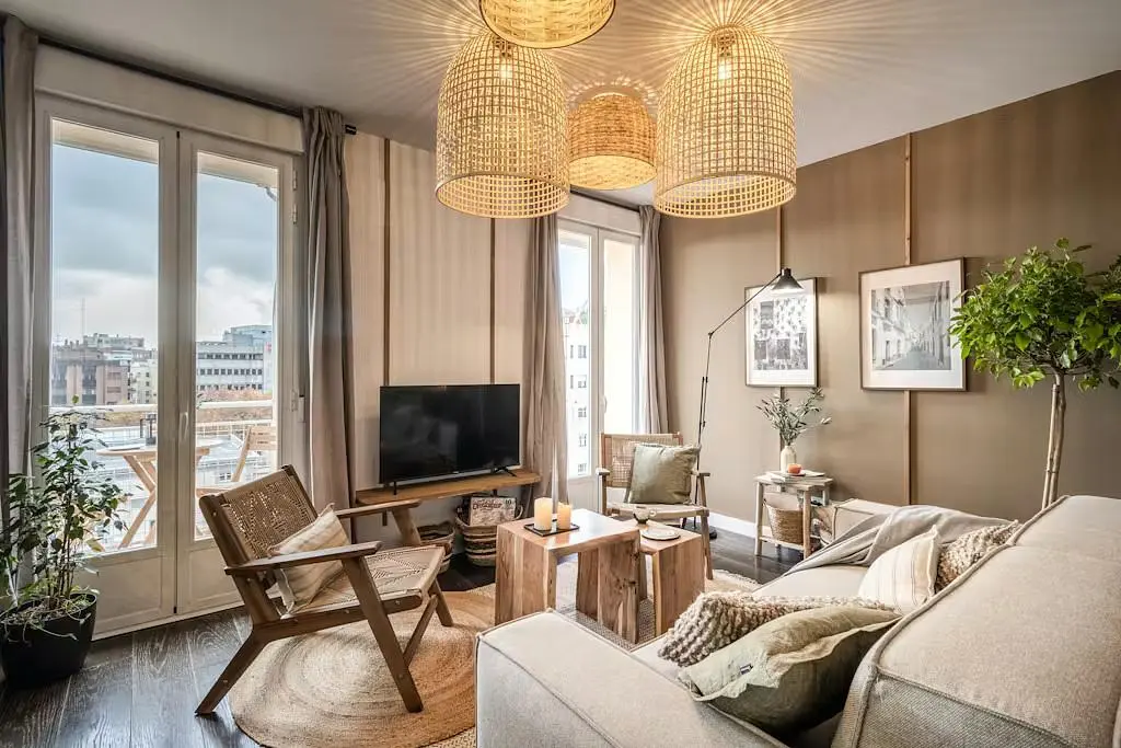 Wohnzimmer; blick, tageslicht, moderner stil, holzboden