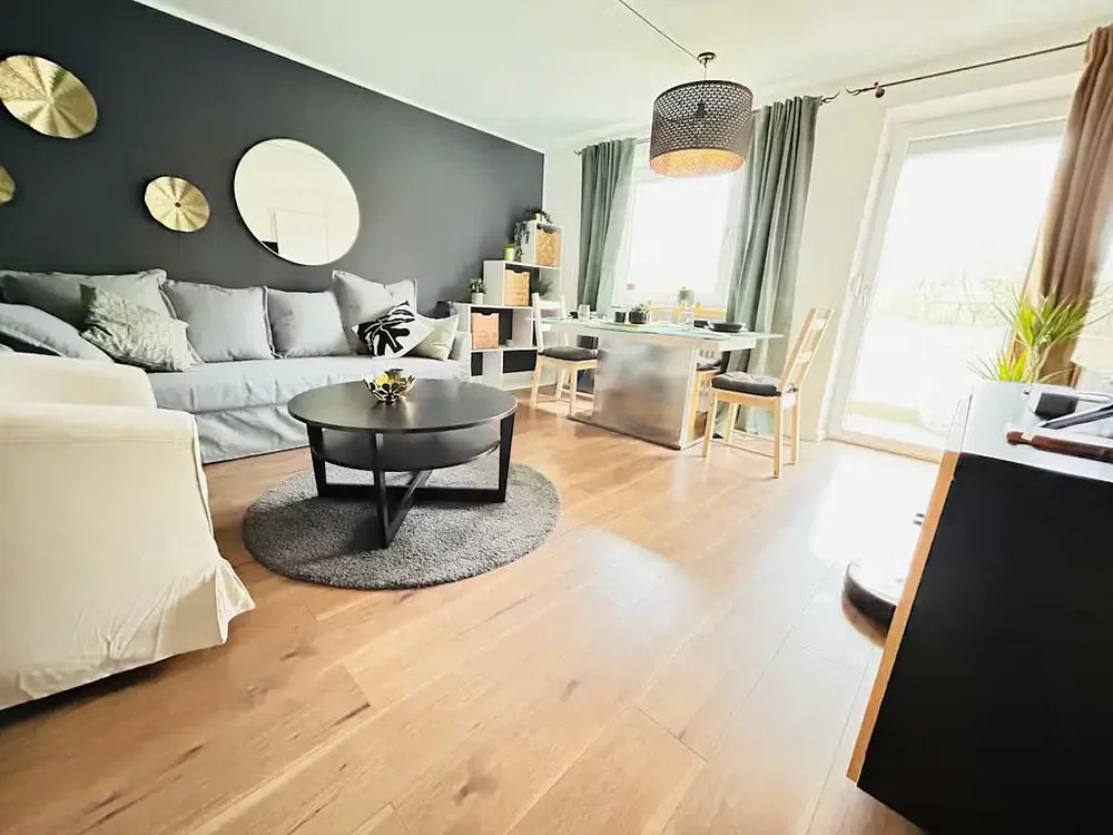 Soggiorno; luce naturale, stile moderno