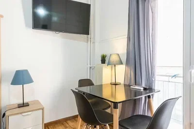 Salon; style moderne, lumière naturelle